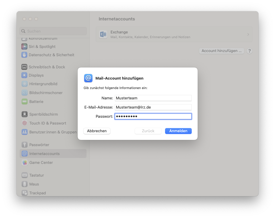 Das vorige Fenster wird überlagert vom kleineren Fenster Mail-Account hinzufügen. Gib zunächst folgende Informationen ein, Doppelpunkt. Name, Eingabefeld Musterteam. E-Mail-Adresse, Eingabefeld Musterteam At lrz.de. Passwort, Eingabefeld Dicke Punkte. Unten links, Schaltfläche Abbrechen, rechts Schaltflächen abgeblendet Zurück, Anmelden.