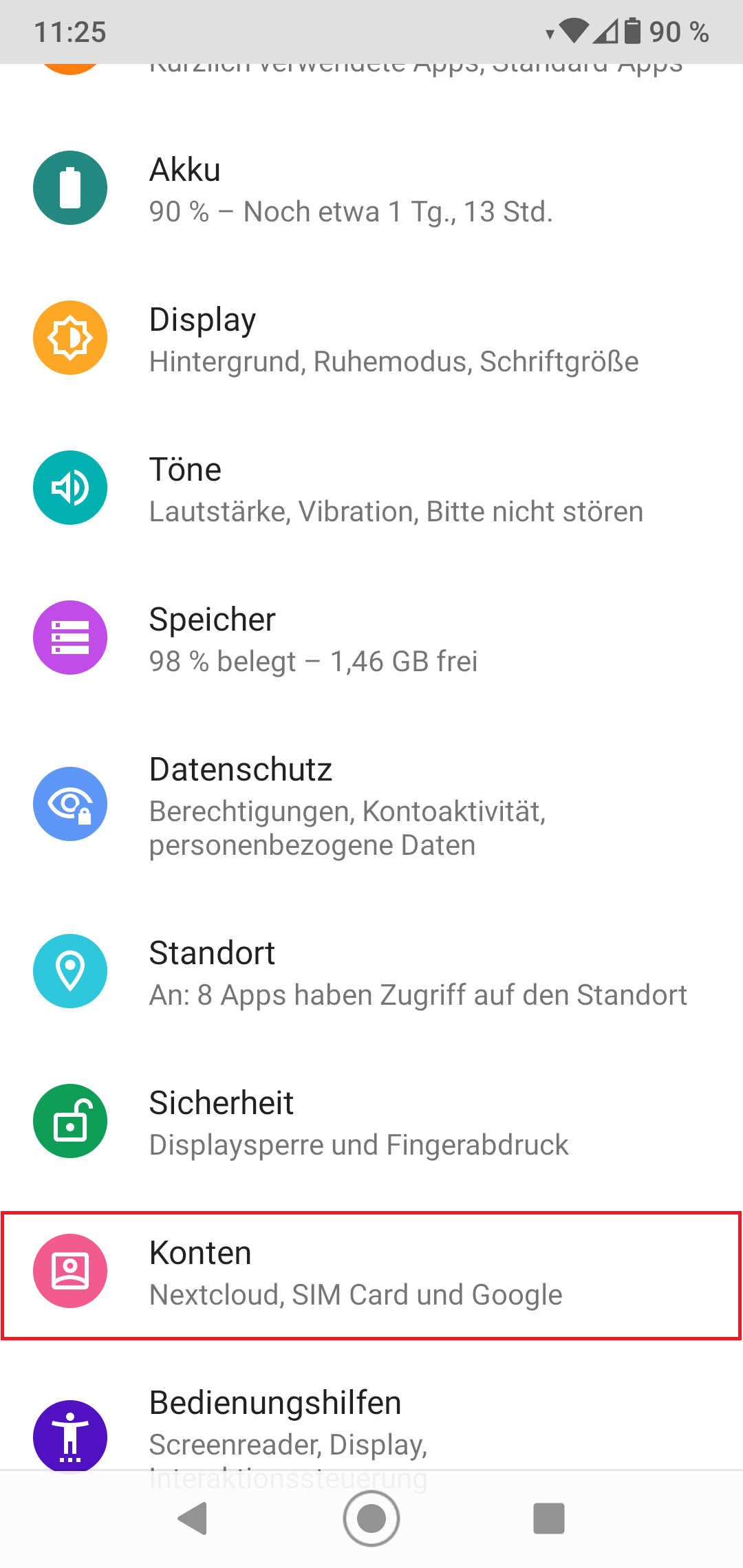 9 Punkte mit Symbol, Bezeichnung und Hinweisen, ausgewählt Konten, Nextcloud, SIM Card und Google.